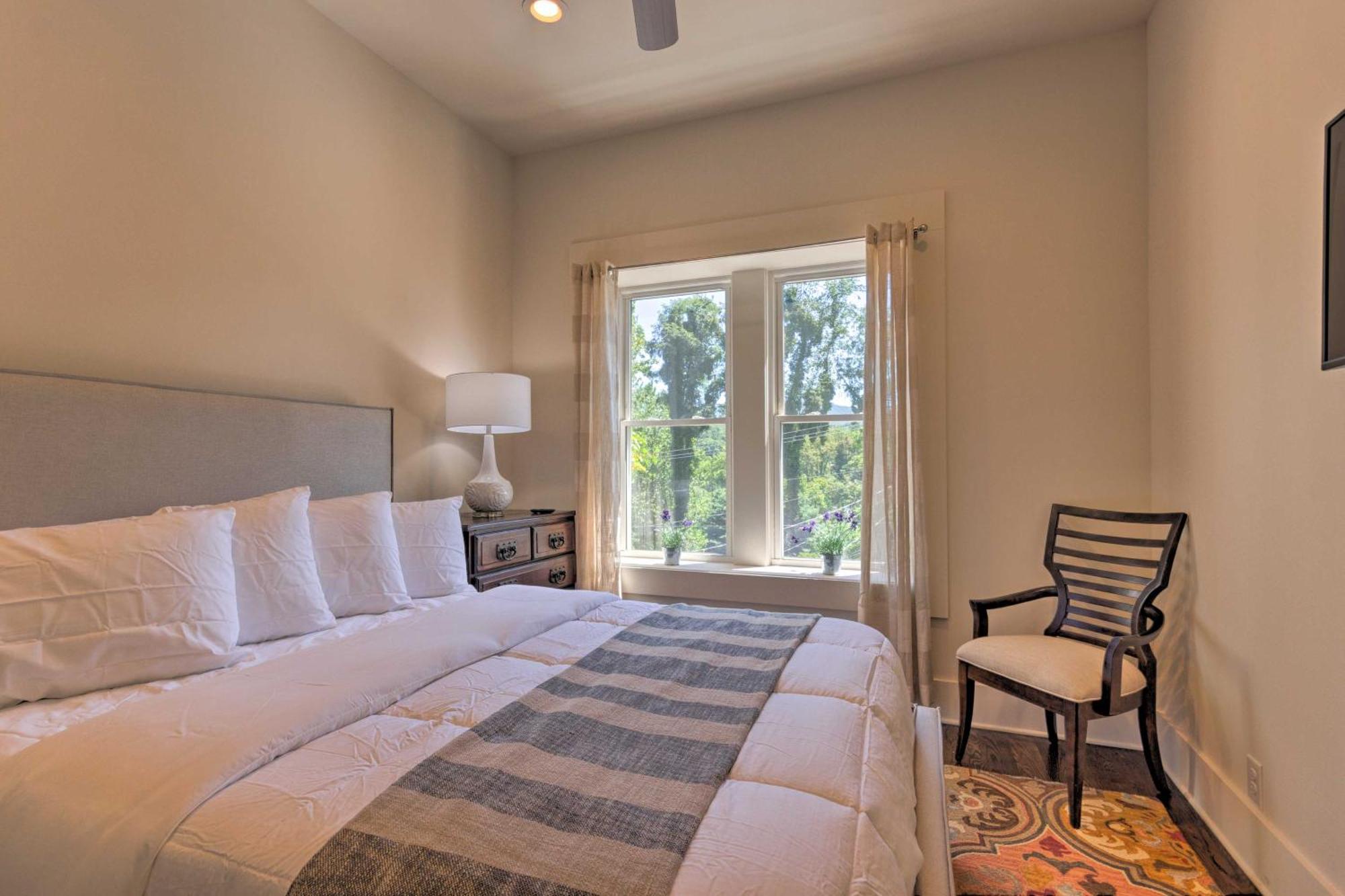 Modern Main St Apt In Downtown Waynesville! Zewnętrze zdjęcie